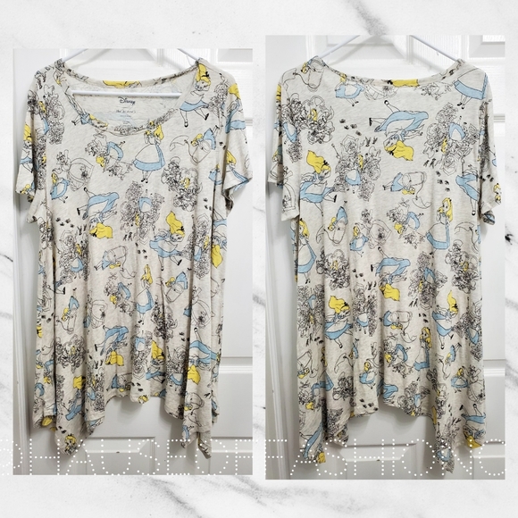 TORRID DISNEY Alice In Wonderland Handkerchief Hem Top! - Picture 9 of 11